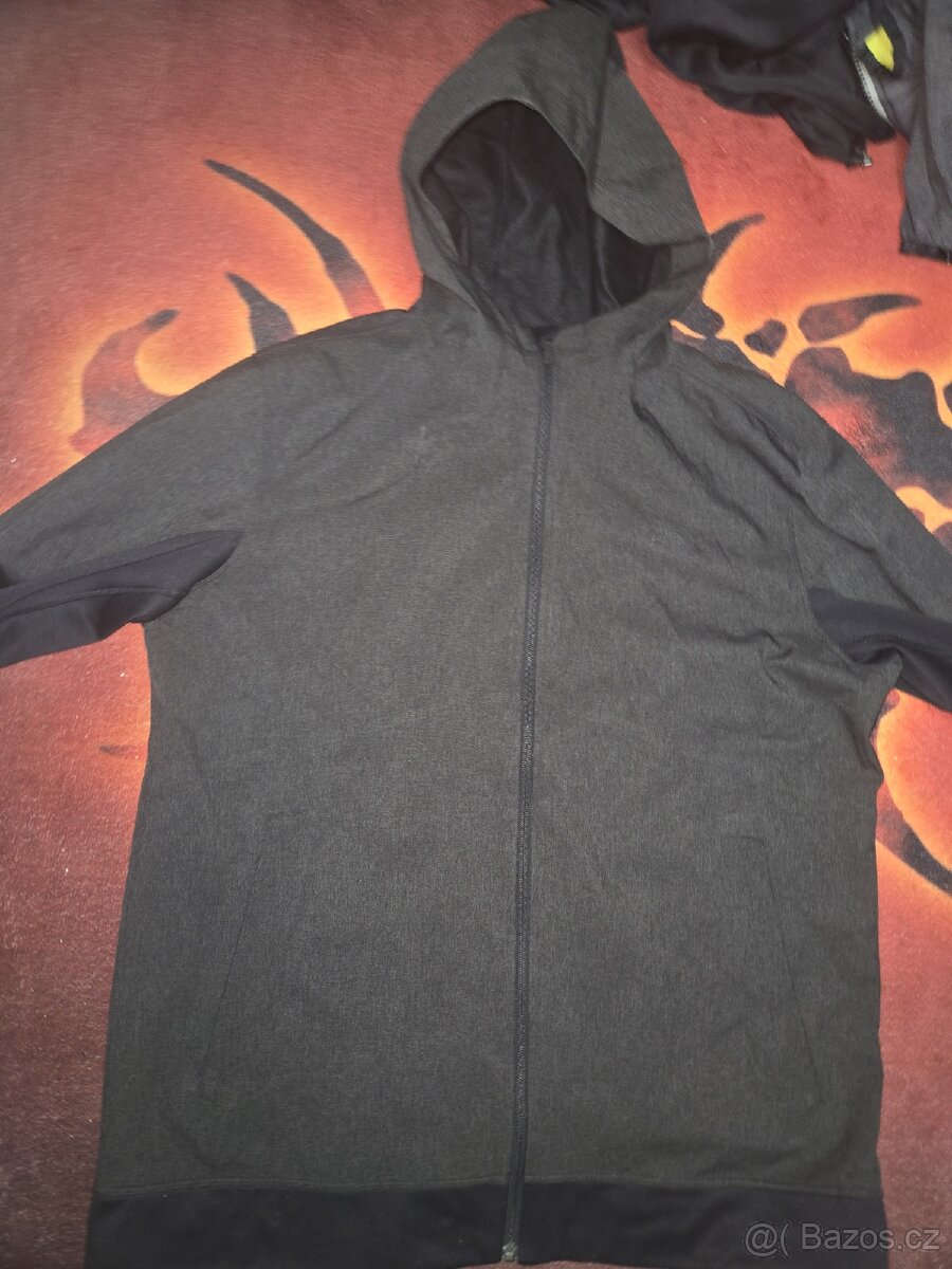 The North Face bunda j.goretex softshell vel .XL stav 8/10 ,