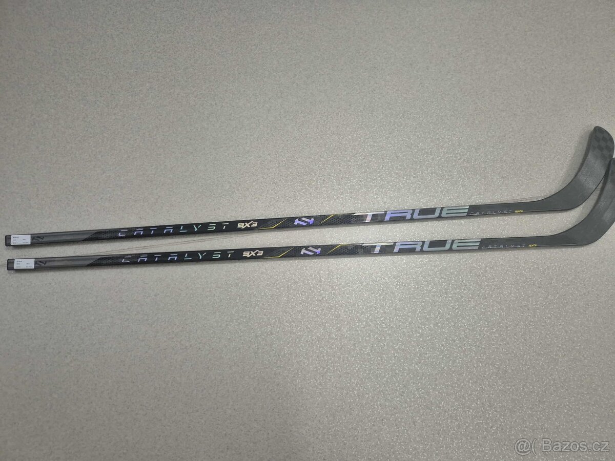 Pravé dvě hokejky nové True Catalyst 9x3