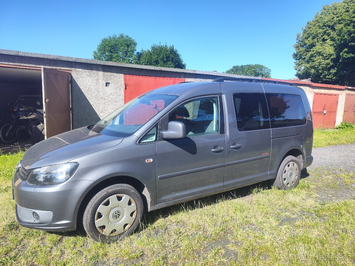 VW Caddy 2.0.TDI LONG 103kW, 7 míst