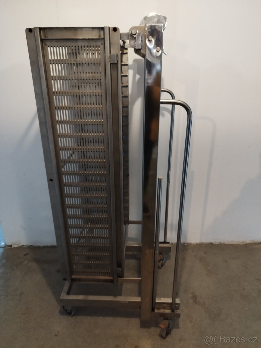 Nerezový zavážecí vozík