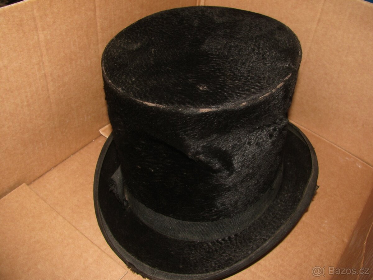 starožitný kufr na klobouk, starý cilindr klobouk