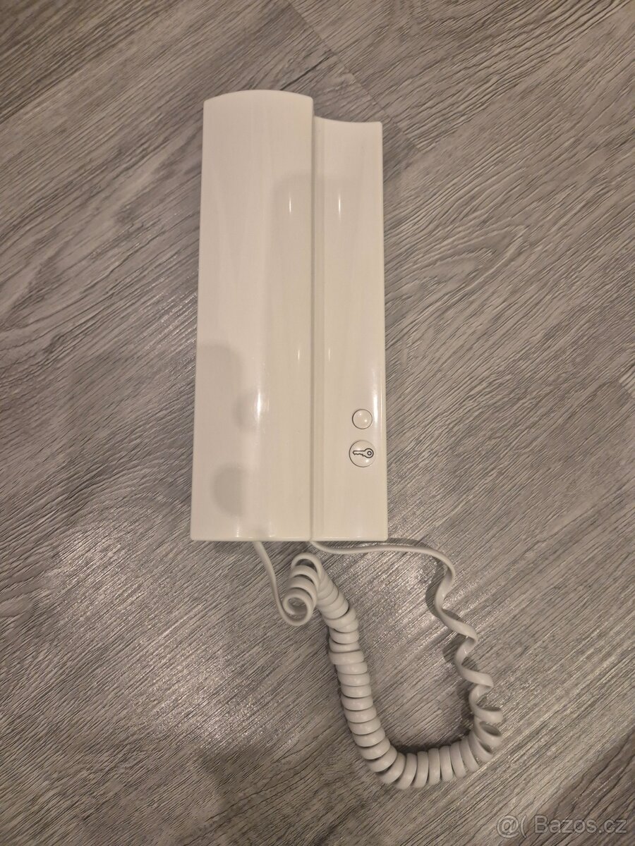 Prodám domácí telefon TESLA ELEGANT