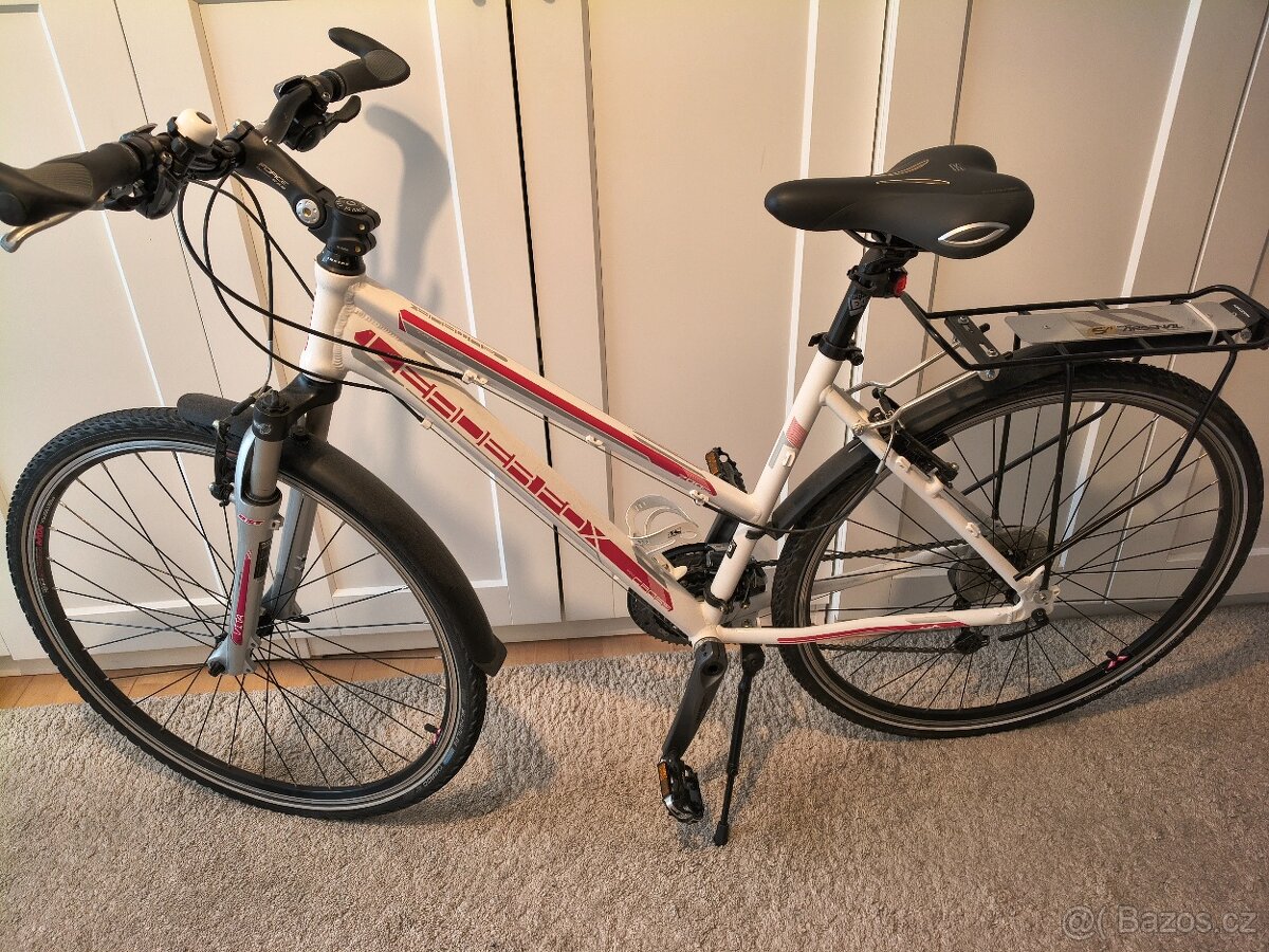 Dámské trekové kolo Leaderfox Šumava