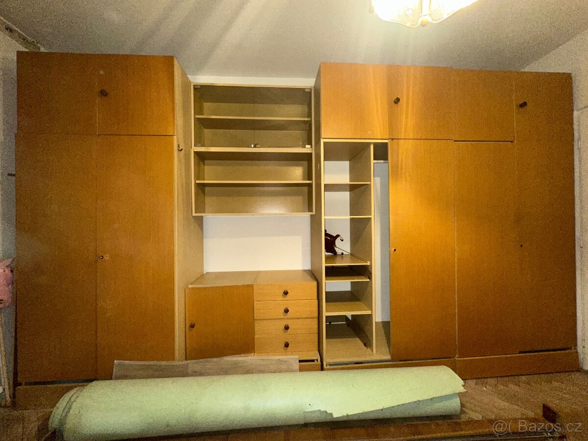 Obývací stěna za odvoz