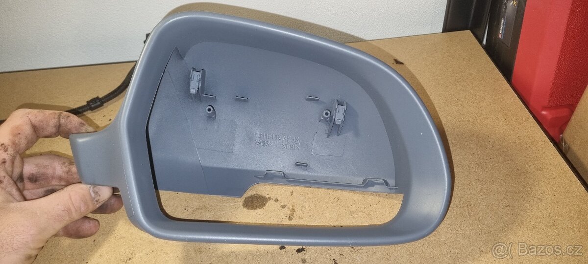 Superb 2 Octavia 2 / Kryt pravého předního zrcátka