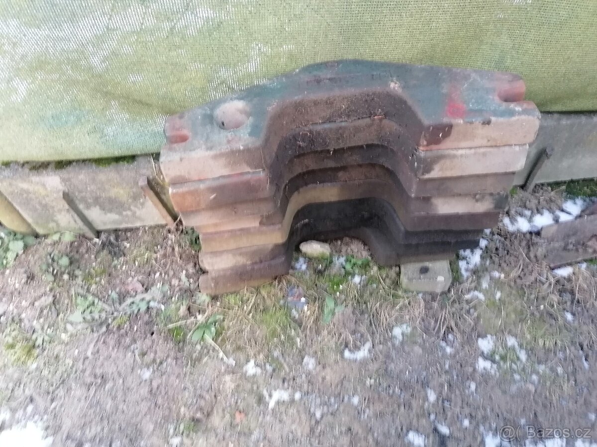 ZÁVAŽÍ ZETOR POD VANU 5211-7711,6911,kanystry