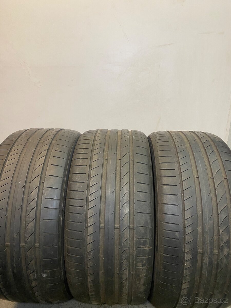 255/35R19