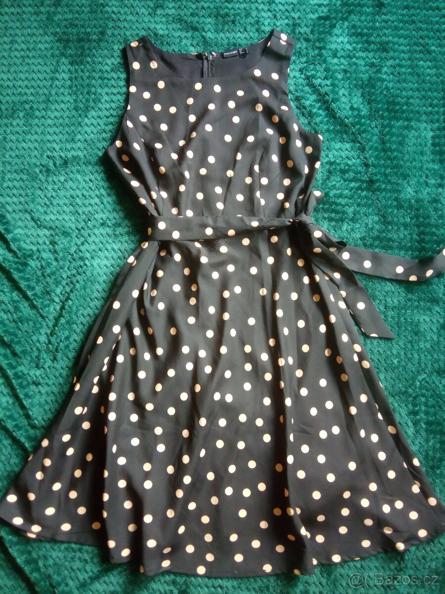letní černé šaty s béžovými puntíky bonprix body flirt vel.4