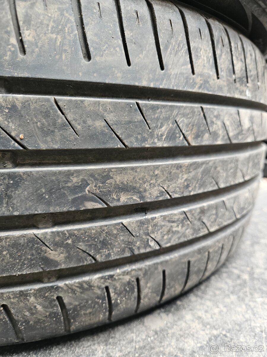 235/40R19 96W XL N'Fera SU4 NEXEN
