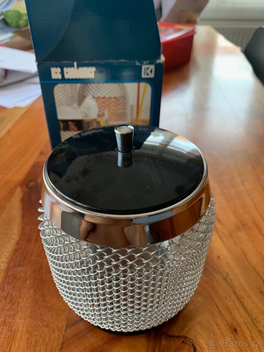 Retro Ice container