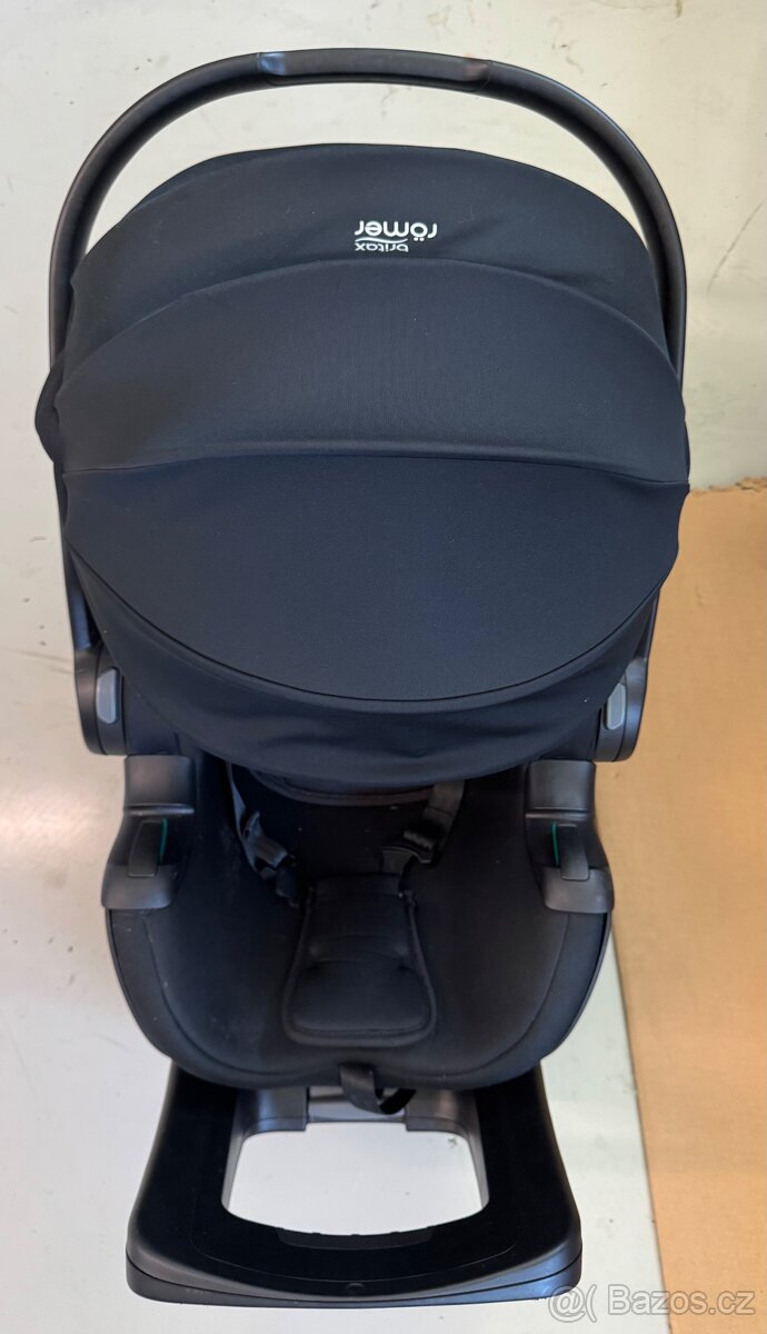 Britax Romer vajicko pro novorozenve + baze