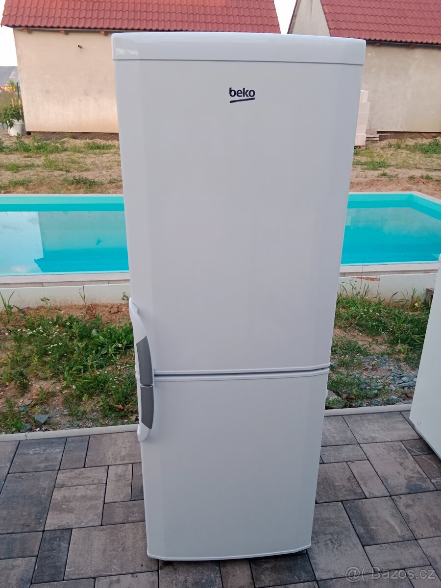 Lednice s mrazakem Beko