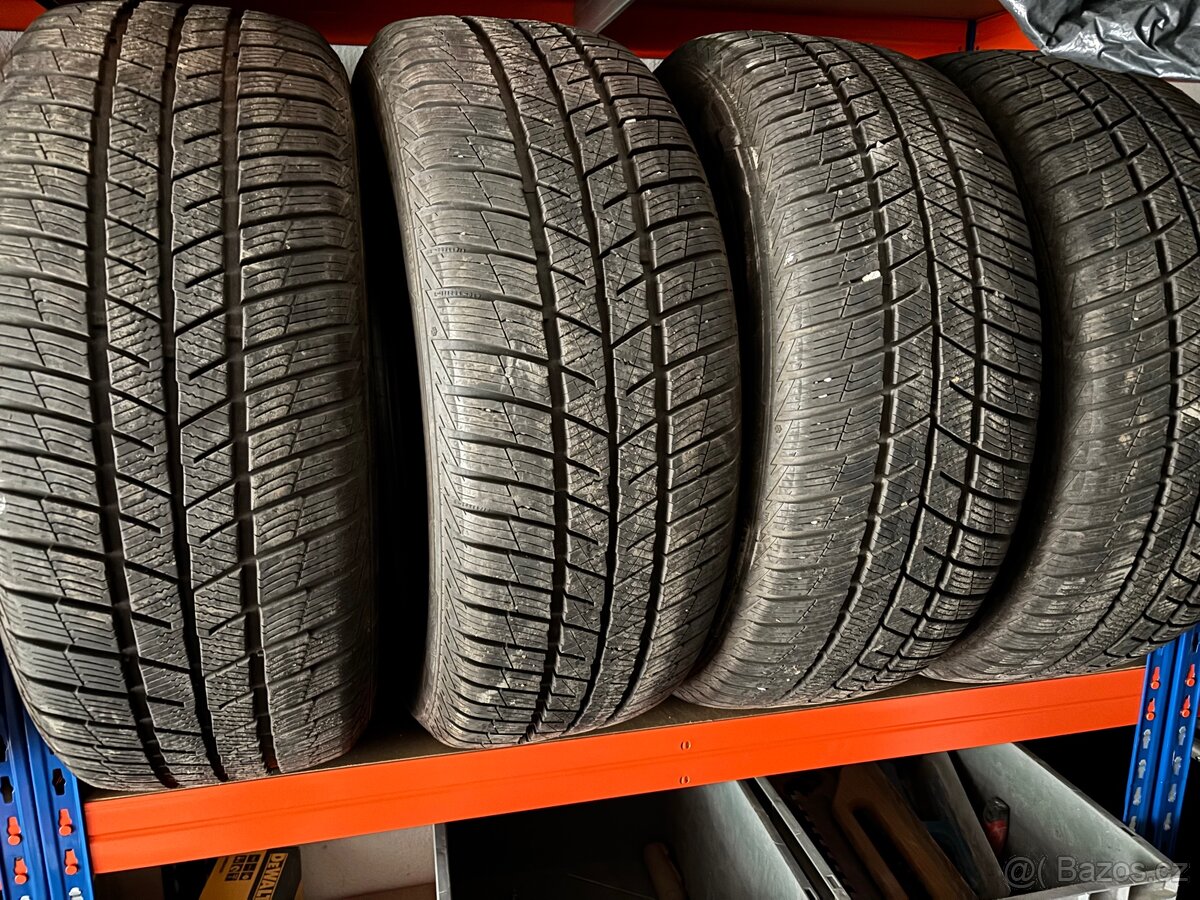 Zimní pneu 235/55 R18