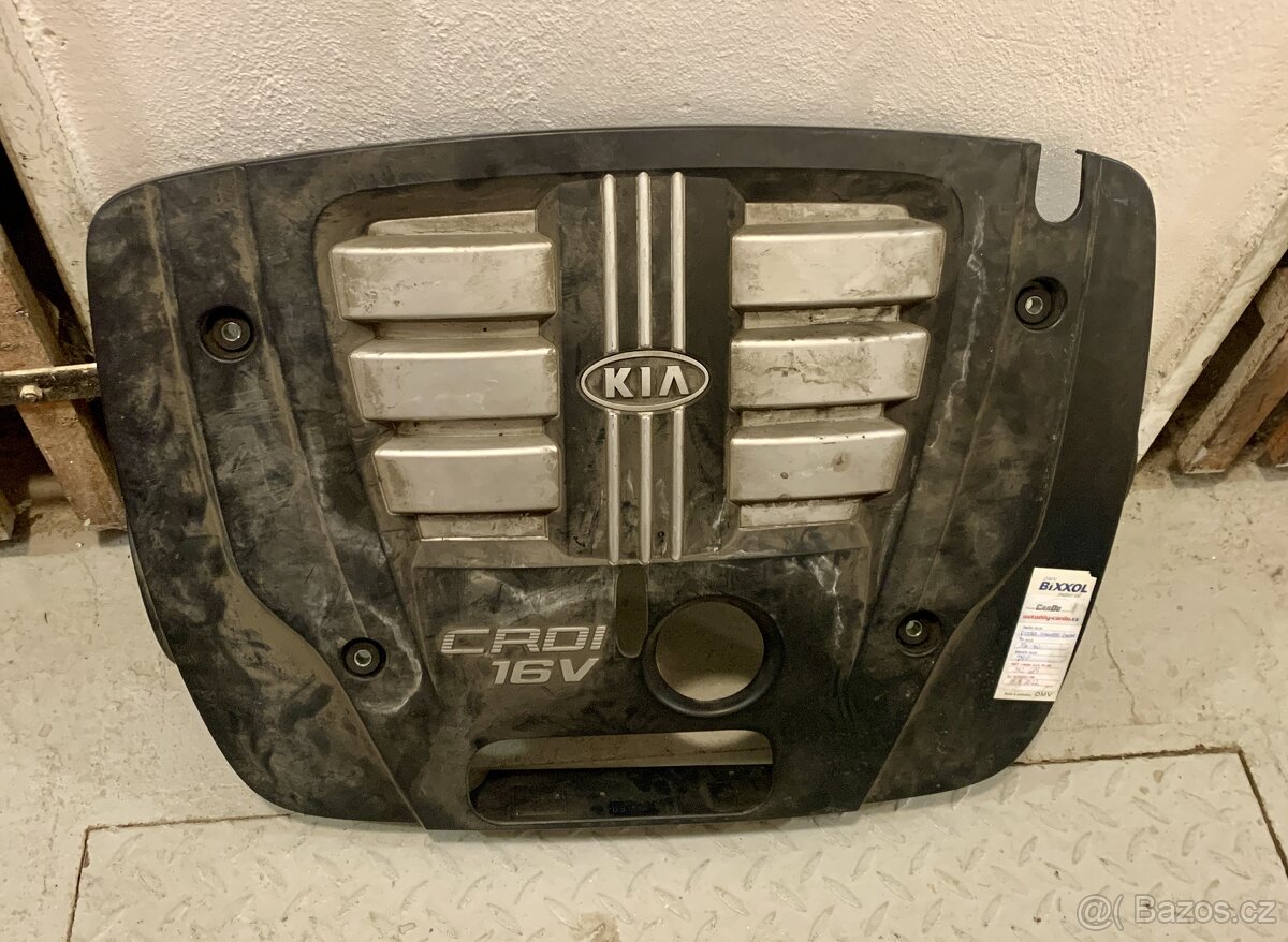 Kryt motoru Kia Sorento