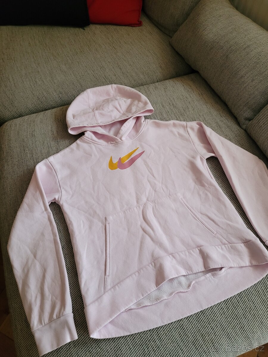 Dívčí růžová mikina zn. Nike, vel. 146-156