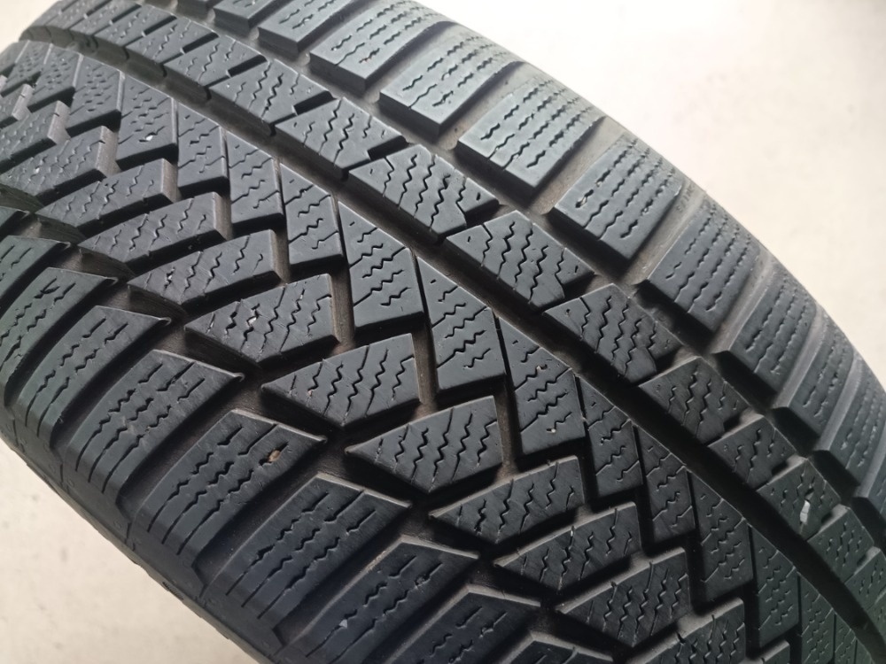 215/55 R17 CONTINENTAL (3016)