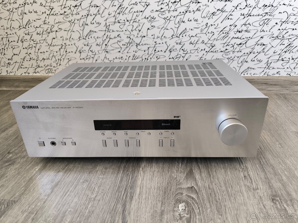 Yamaha natural sound receiver r s2020