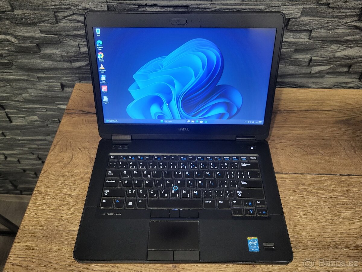 Dell E5440 + velká baterie + stojan + dokovací stanice
