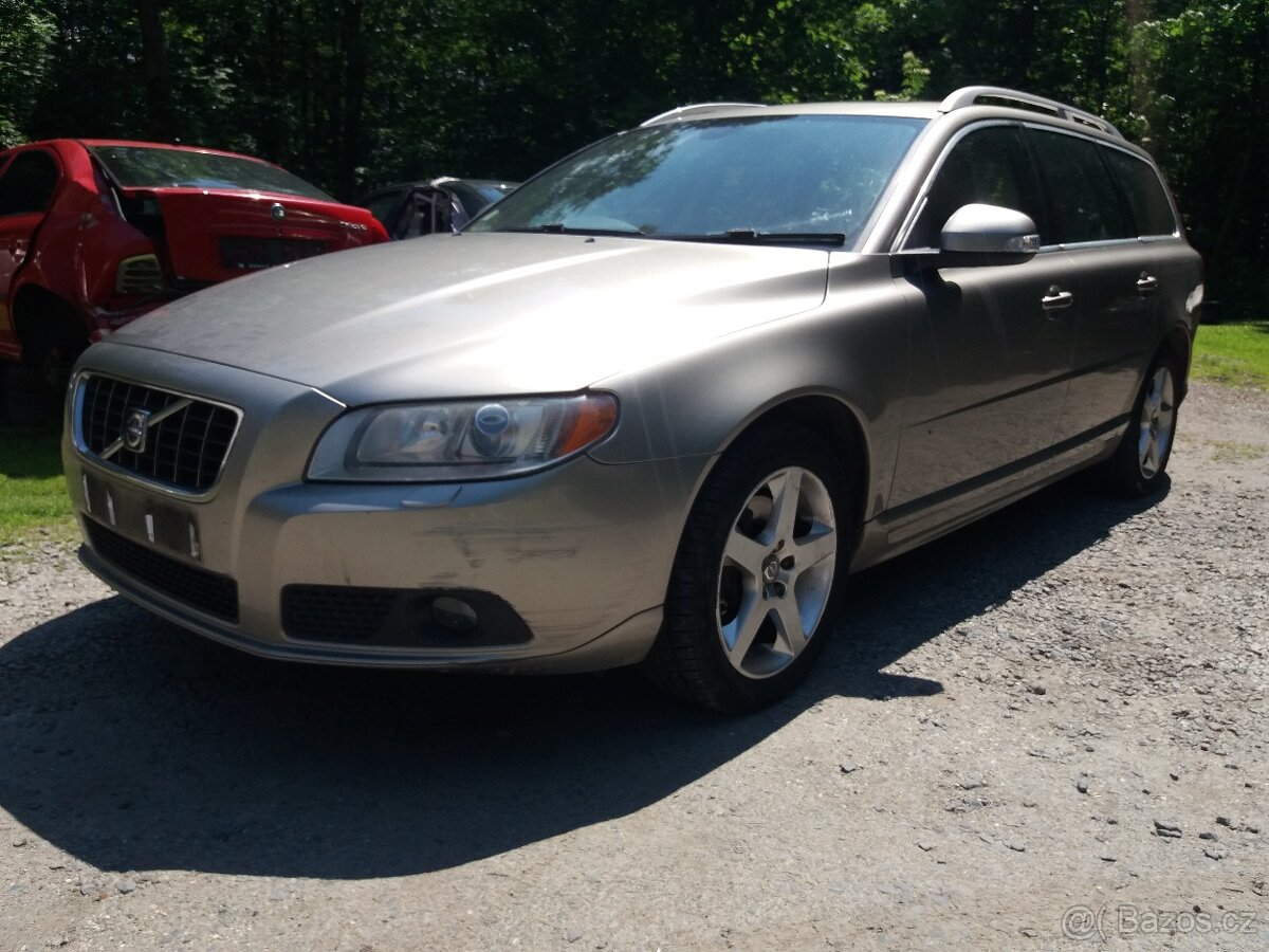 NÁHRADNÍ DÍLY - Volvo V70 III. model 07 - 015