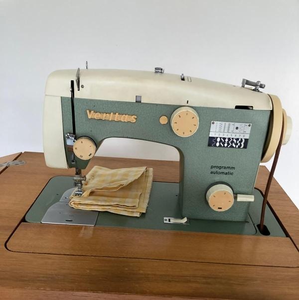 Šicí stroj VERITAS