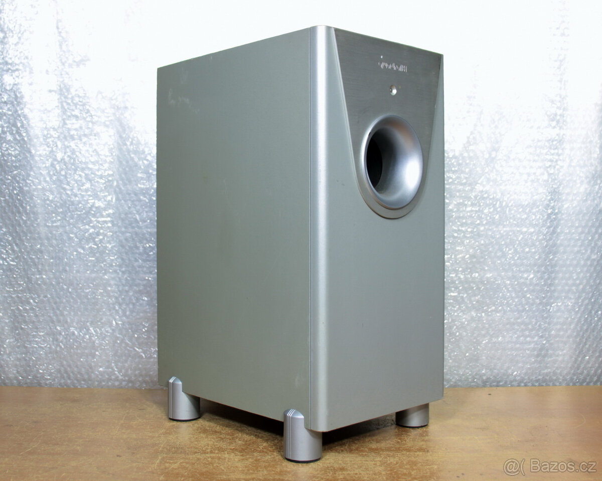 Aktivní subwoofer Quadral.