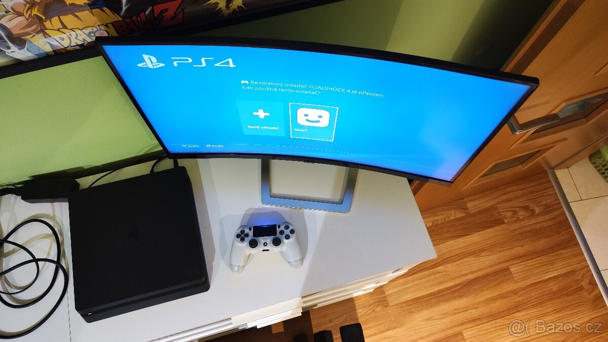 Sony Playstation 4 + zakřivený 27" monitor + hry