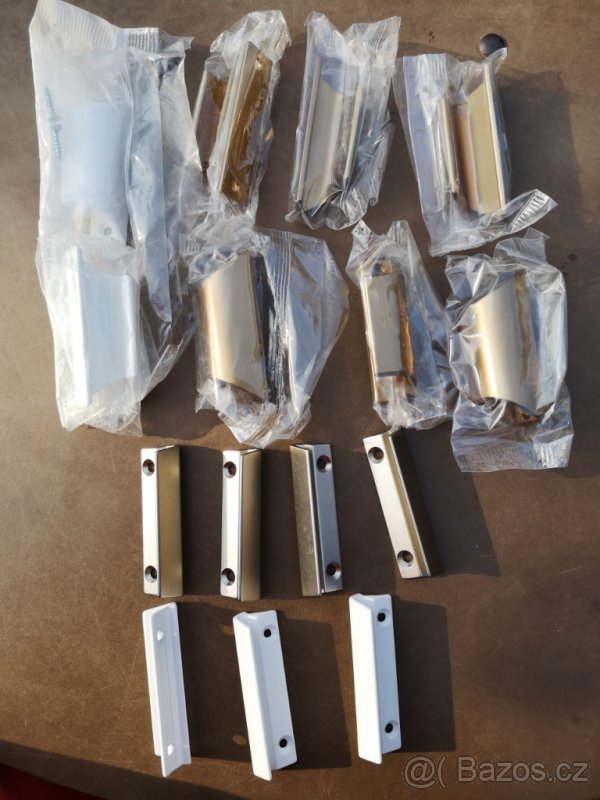 Madélka Hoppe na balkónové dveře a dveřní sitě