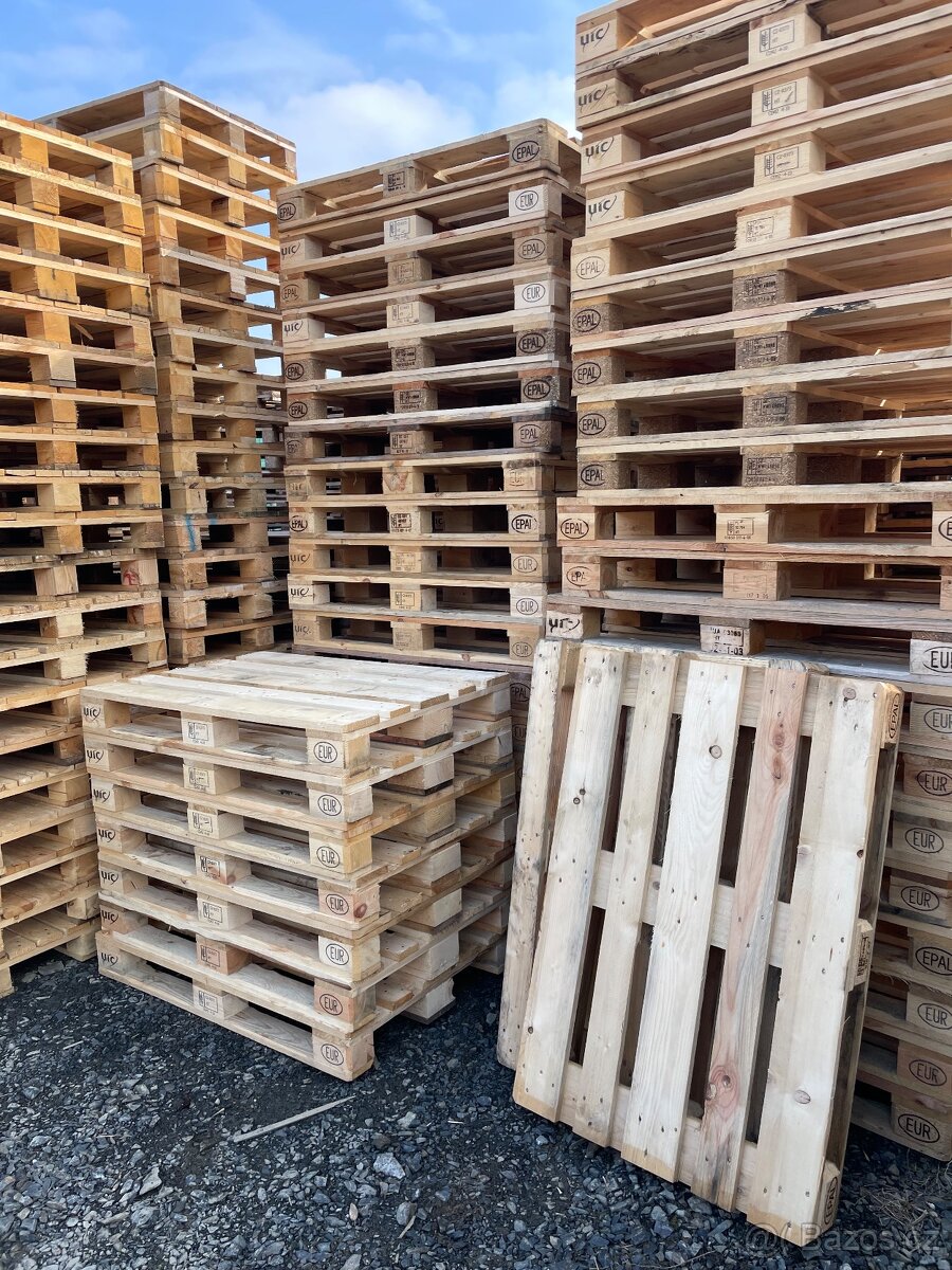 Drevene palety na nabytek / paleta na zbozi na sklad