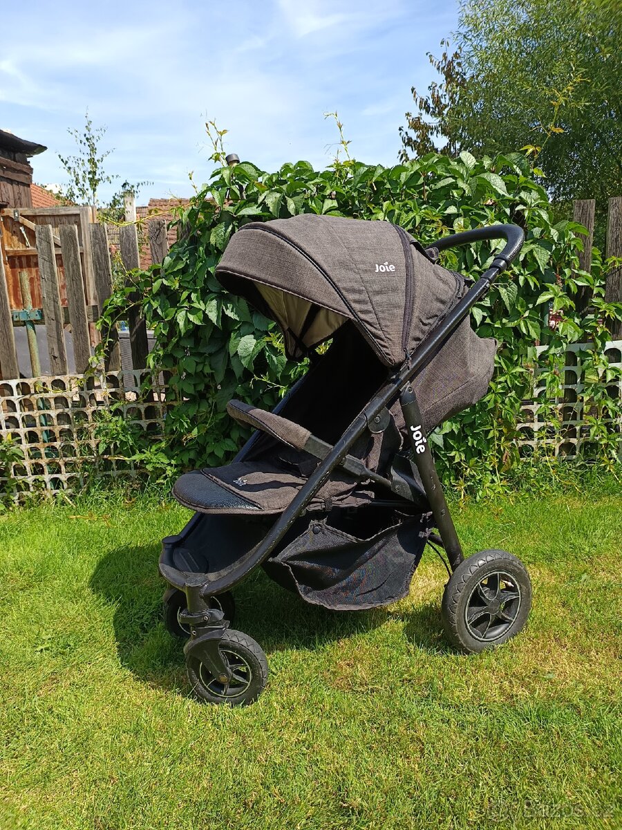 Sportovní kočárek Joie Mytrax