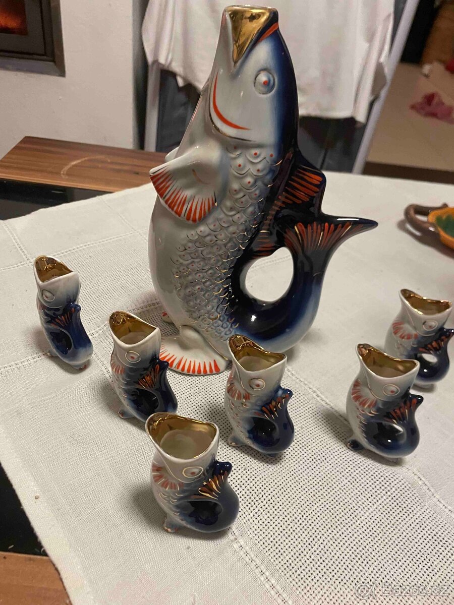 karafa a skleničky - porcelán