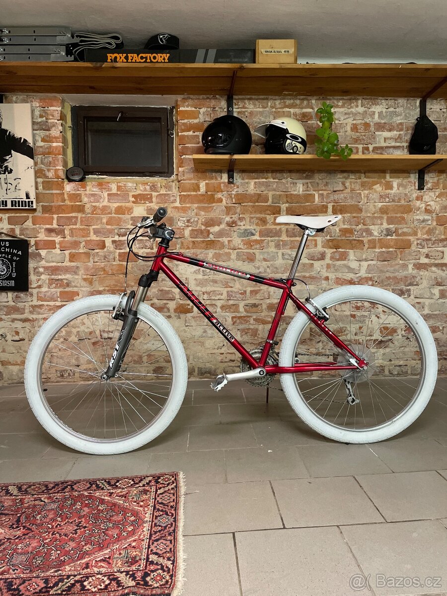 Cafe Cruiser Amulet