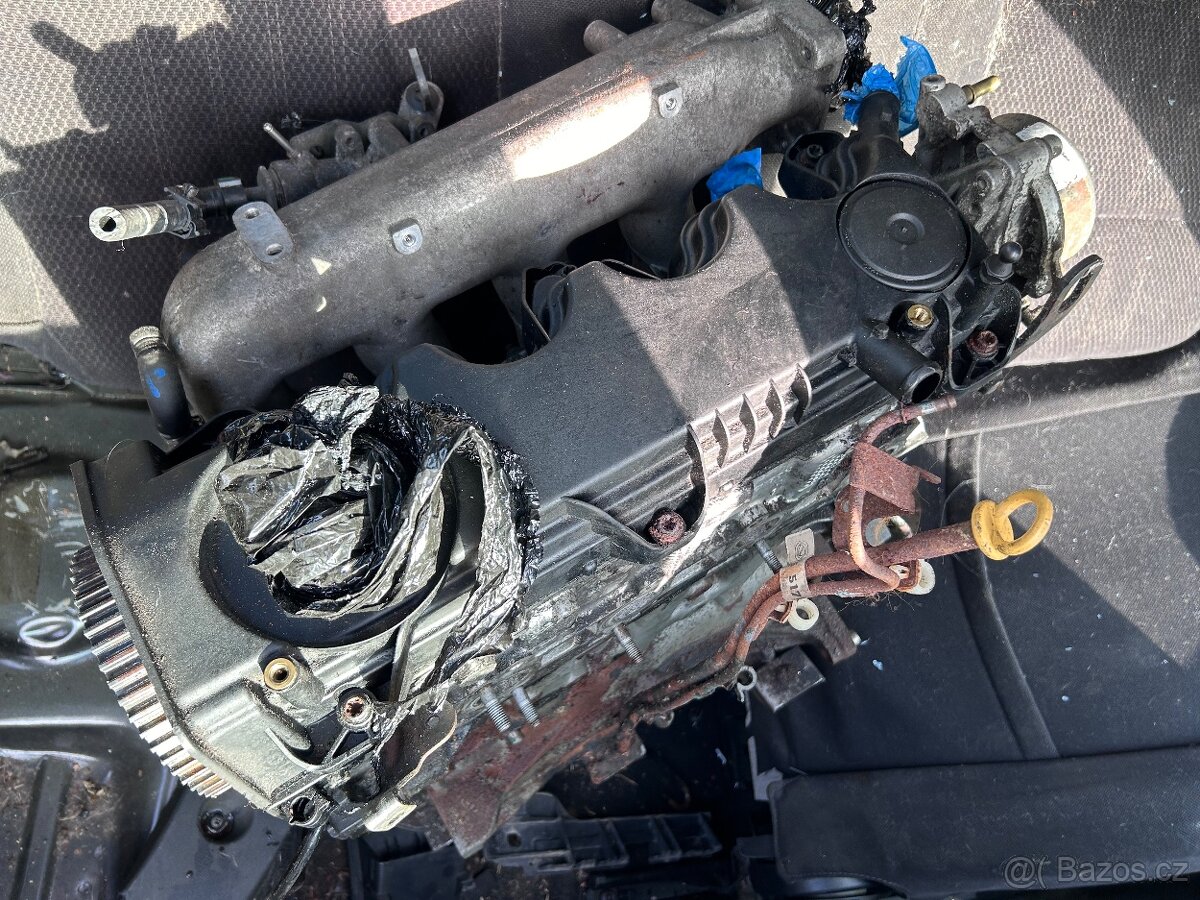 Prodám motor 1.9 jtd 8V 88Kw alfa 159 ....