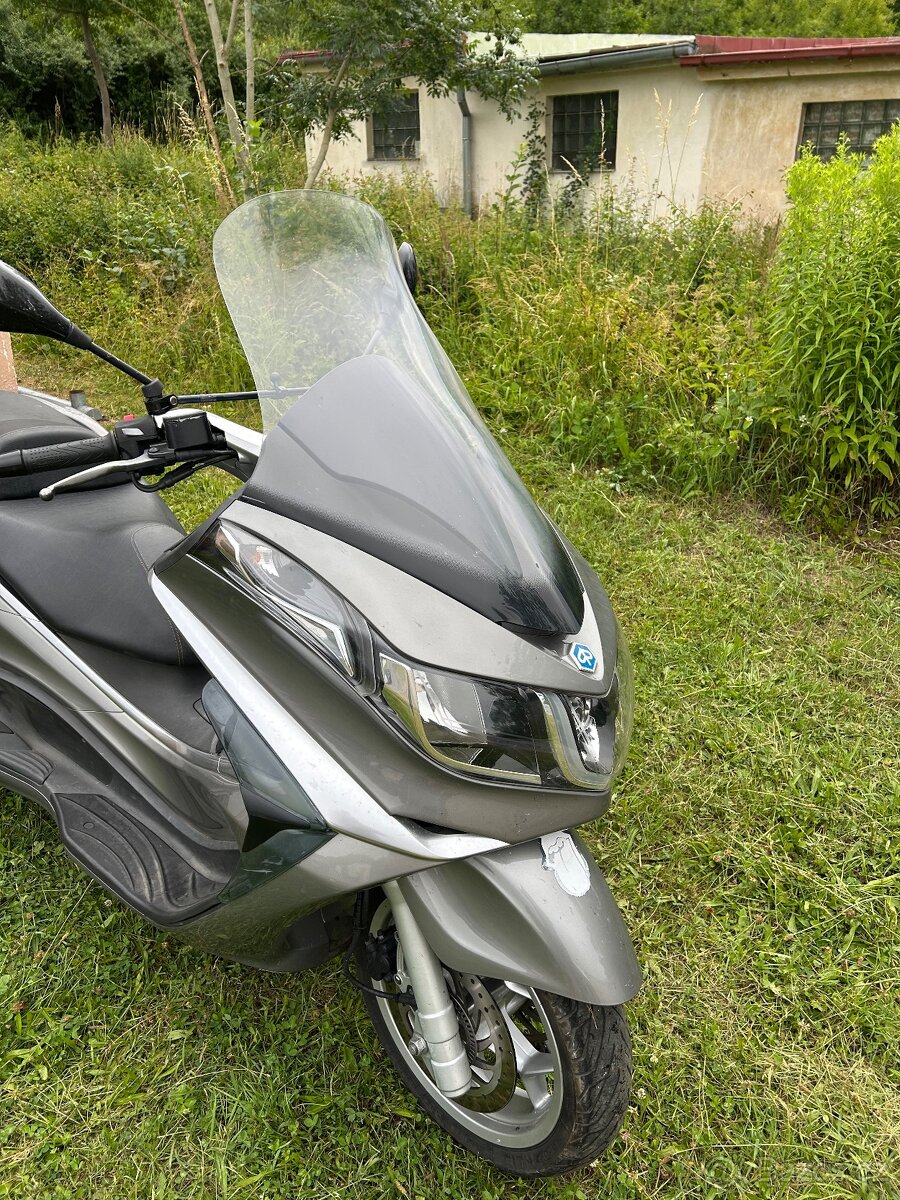 Piaggio X 10 500 ie