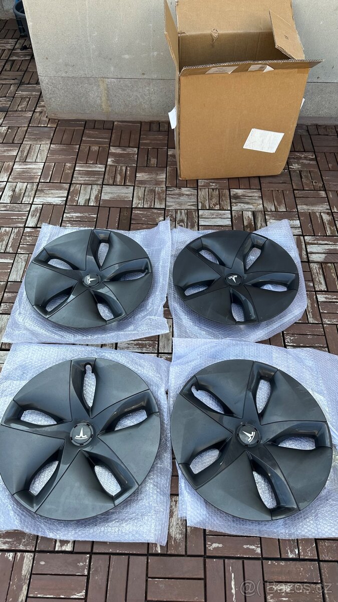 Originalni aero poklice Tesla Model 3
