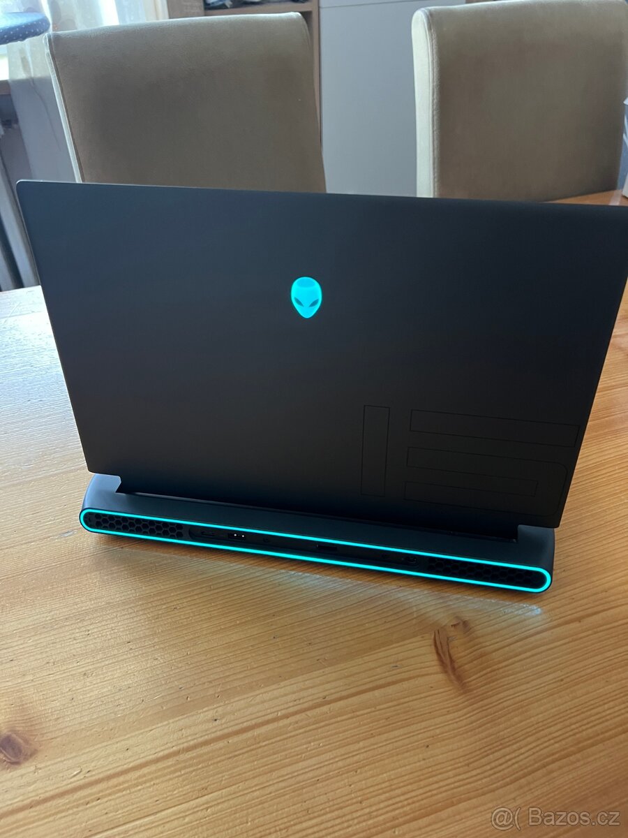 ✅ Alienware M15 R7 ✅ - 3070 ti, 32GB, i7, 1TB SSD, záruka