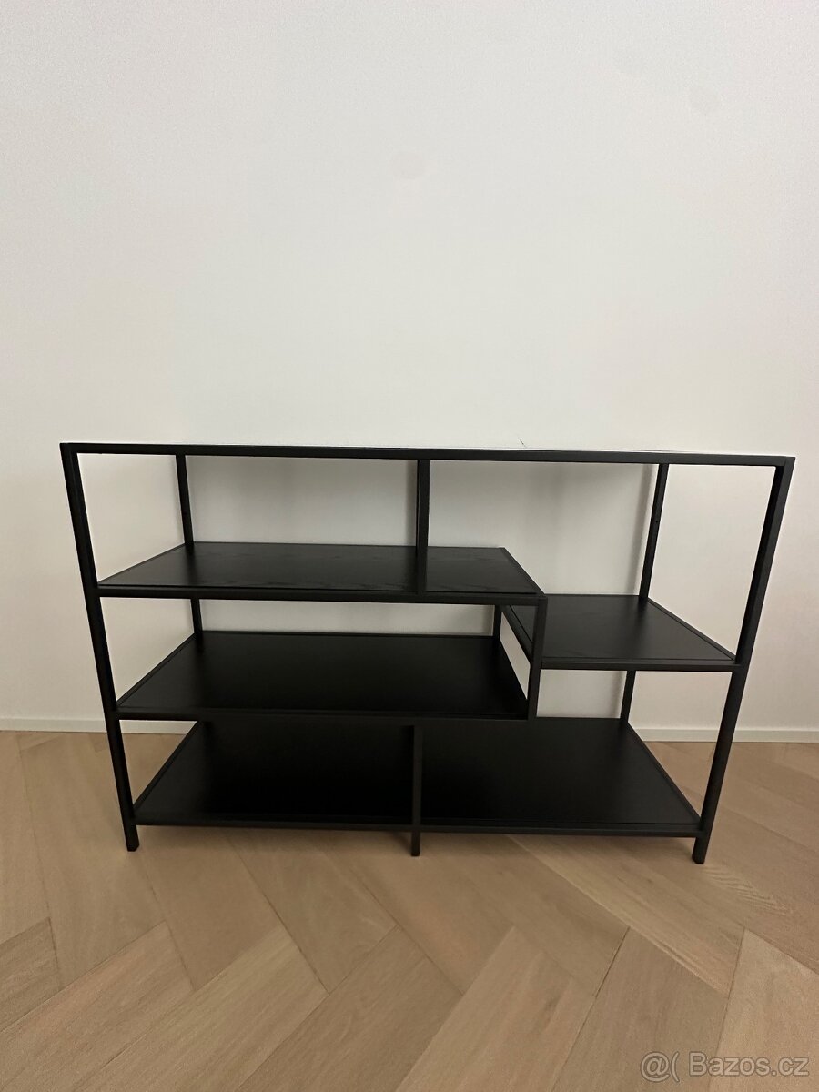 Černá Seaford knihovna