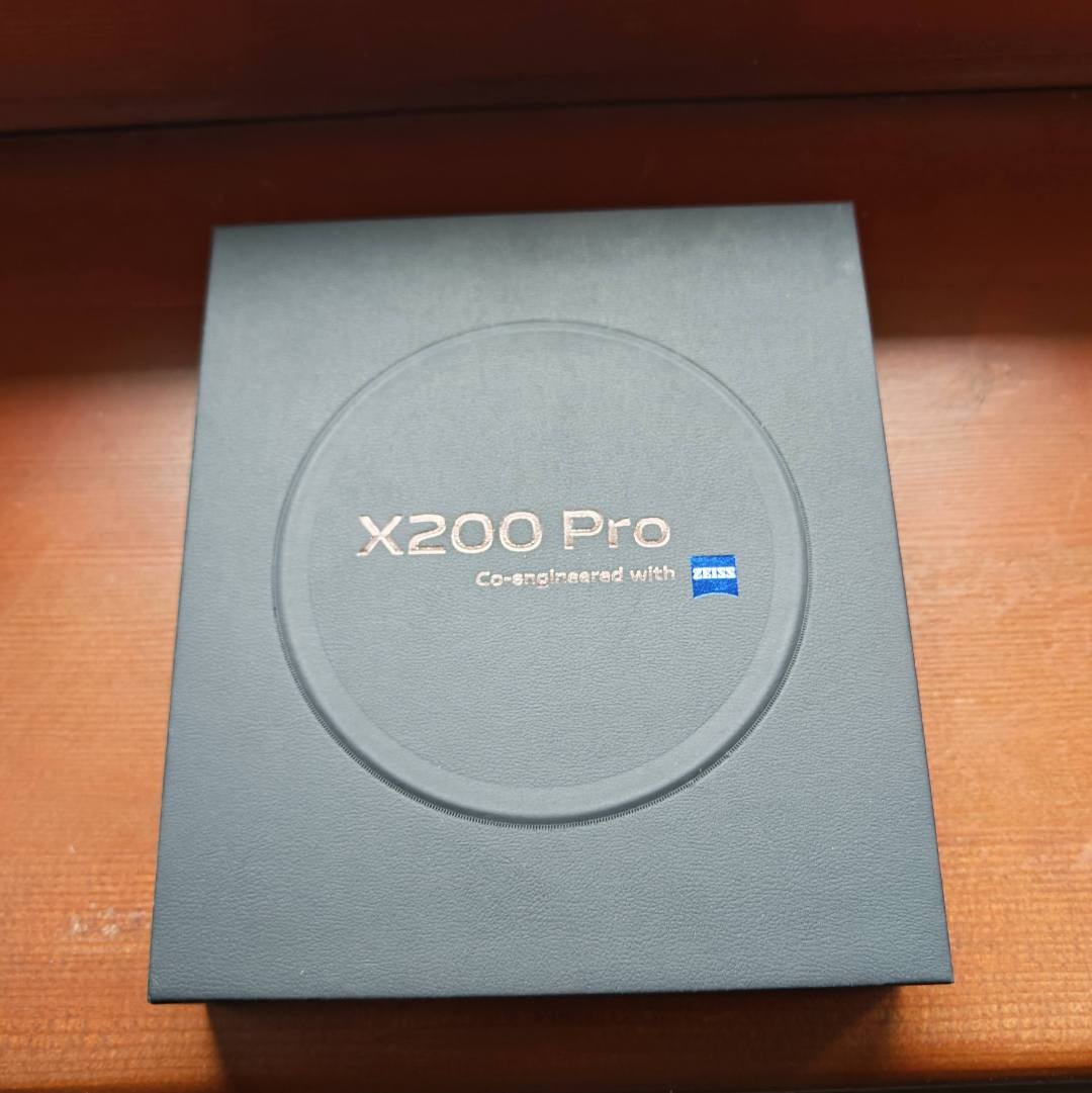 Vivo X200 Pro 5G 16GB/512GB/Titanium NOVÝ