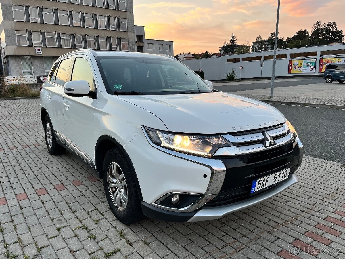 Mitsubishi outlander 3