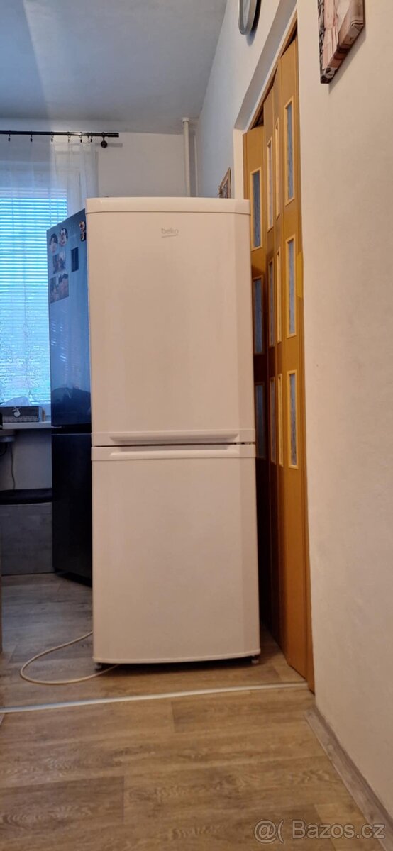 Lednička s mrazákem Beko