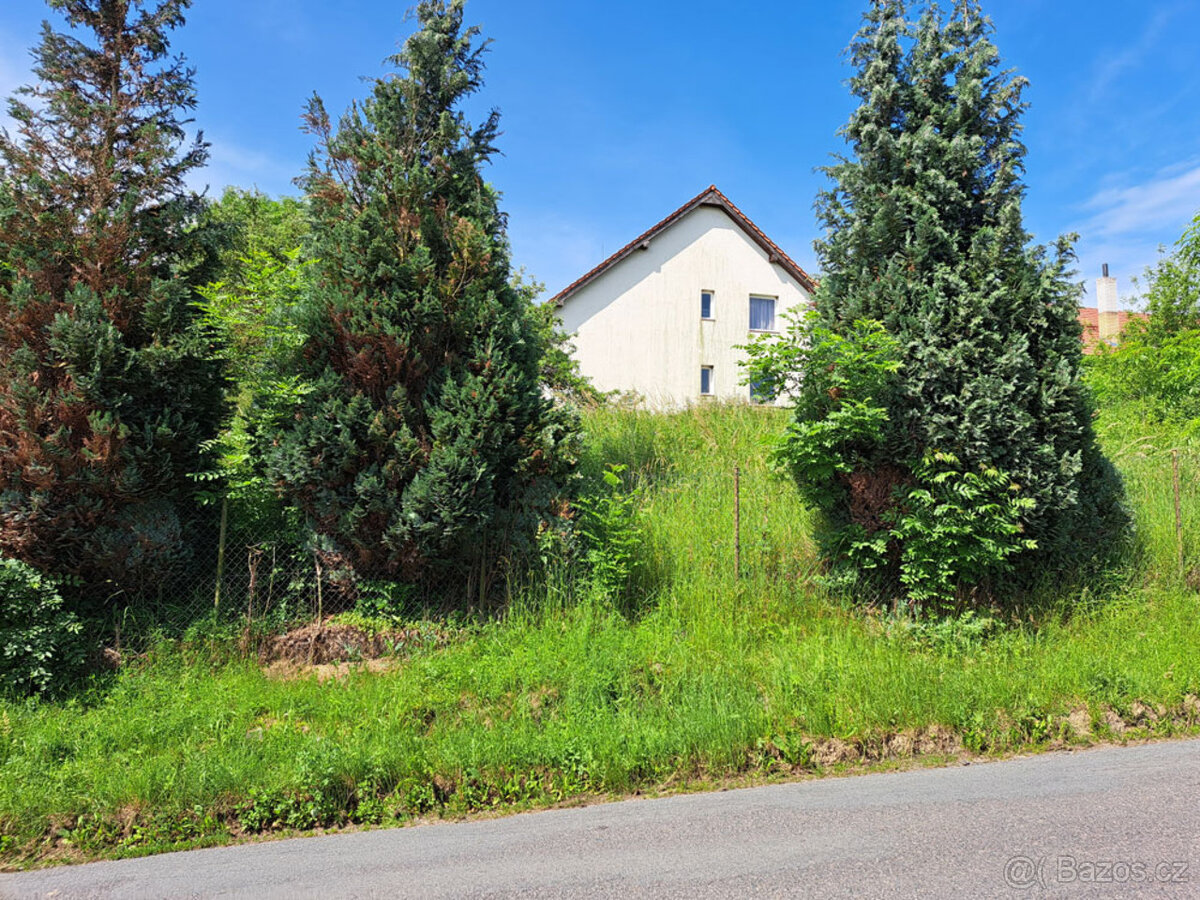 Stavební pozemek Lhota u Kladna