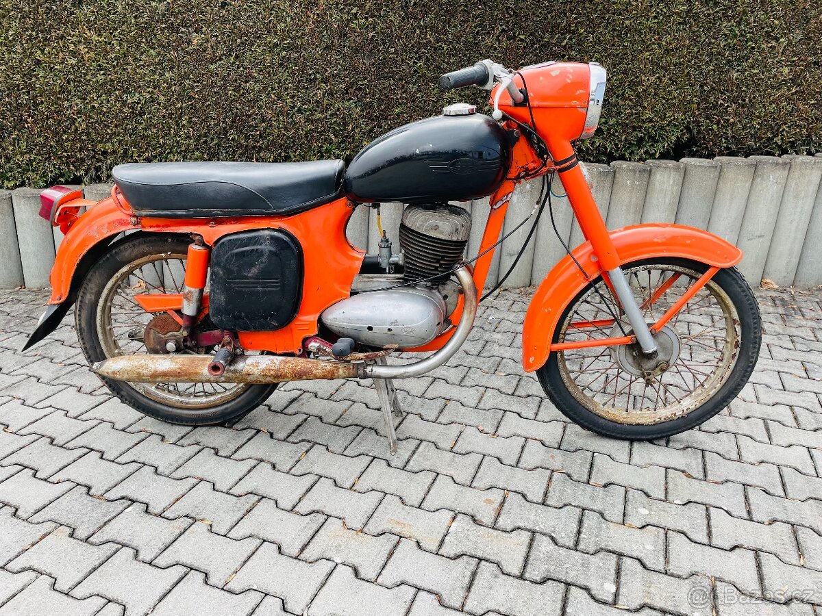 Jawa 250/590 Sport bez TP