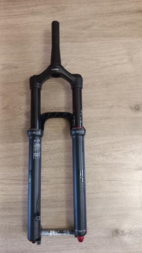 Vidlice odpružená RockShox