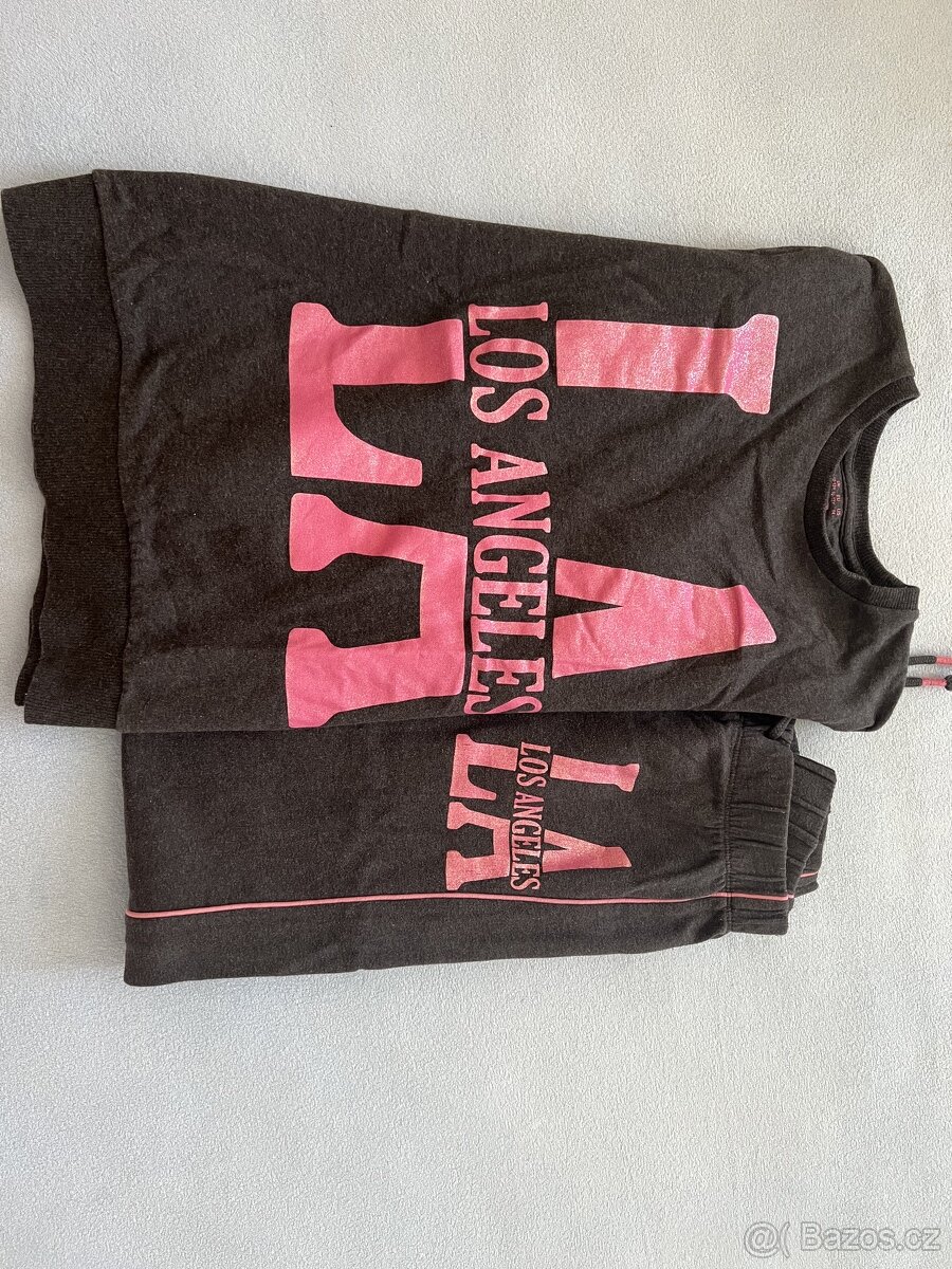 Tepláková souprava zn. F&F vel. 12-13 let