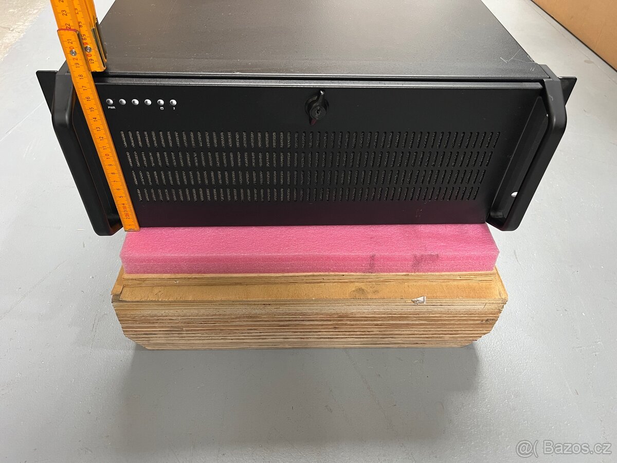 Rackový PC 4U 19”