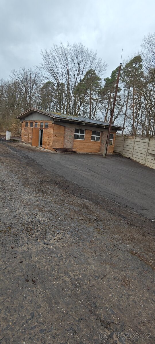 Prodám halu + garáž na vlastním pozemku 107m2