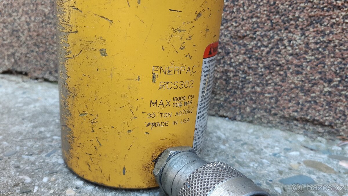 jednočinný hydraulicky zvihaci válec + cerpadlo / agregat