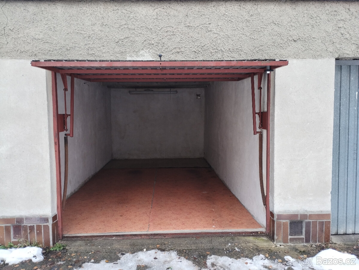 Pronájem garáže 15,5 m2 - Liberec.