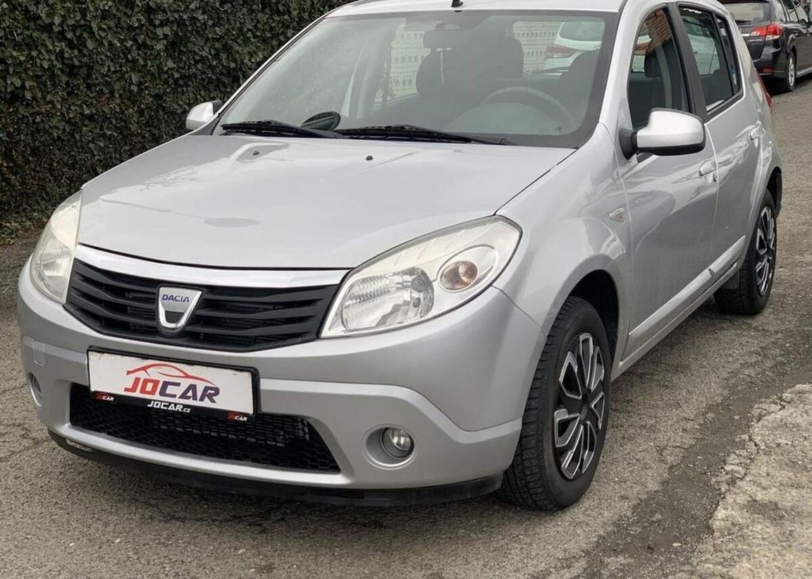 Dacia Sandero 1.6i KLIMA TAŽNÉ PŮVOD ČR manuál 62 kw