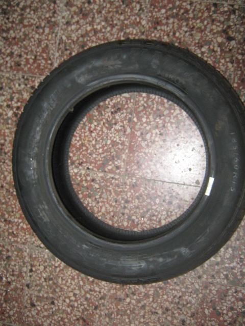 Celoroční pneu 185/60 R15  DUNLOP