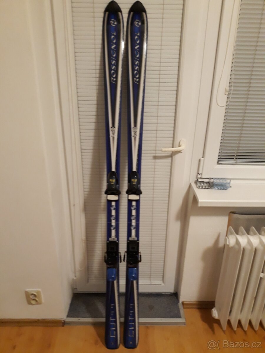 Prodám zachovalé lyže ROSSIGNOL 177cm dlouhé.